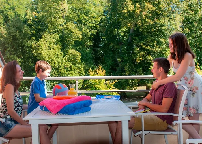 Апарт-отель Goelia Du Parc Гонвиль-сюр-Онфлёр